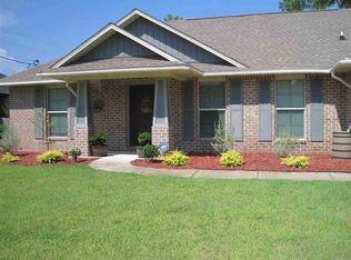 2309 Pawnee Dr, Navarre, FL 32566