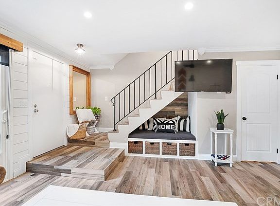 4th image of 1103 W Francis St #C