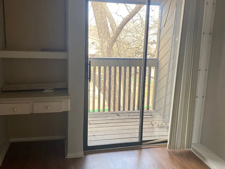 612 Park Pl #301 — Photo 28