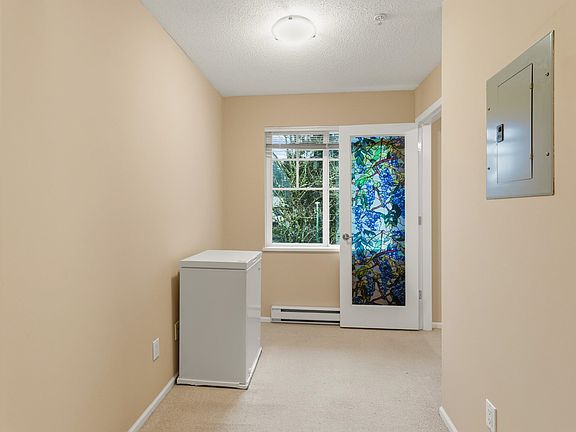 5th image of 7330 Salisbury Ave #301