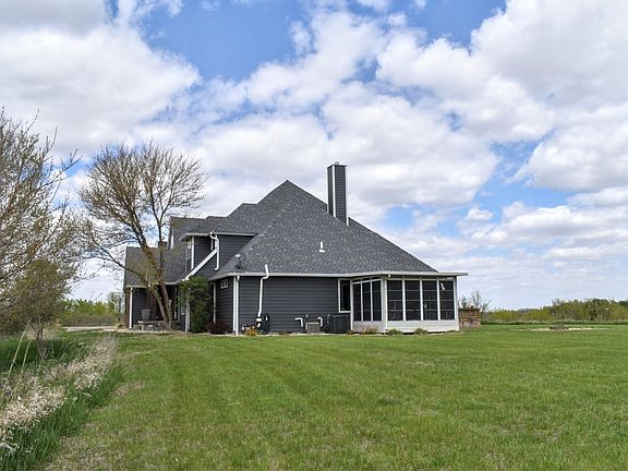 3rd image of 4640 Perry Way