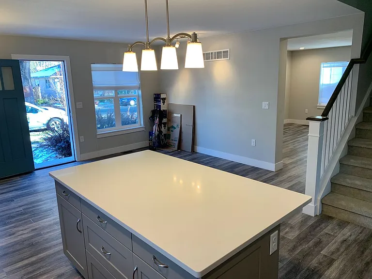 655 N Sheridan Ave — Photo 3