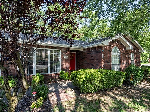 4th image of 1604 Michael Ln