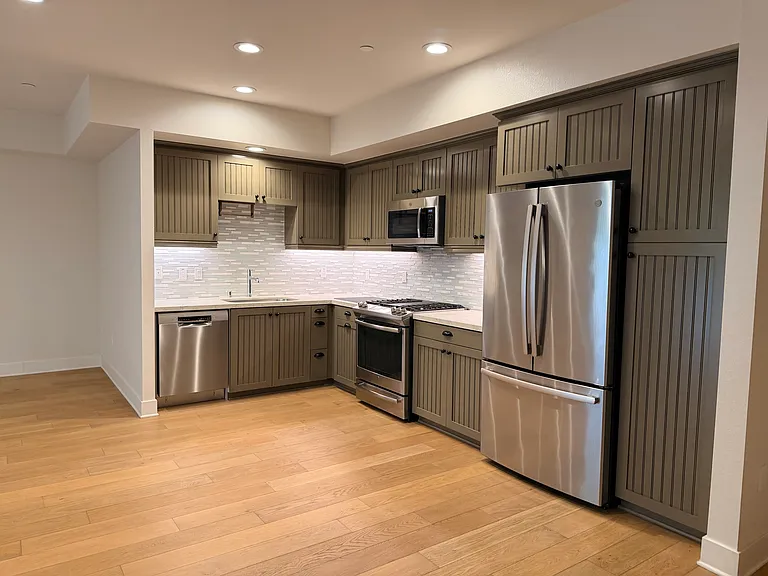 627 Deep Valley Dr #407 — Photo 6