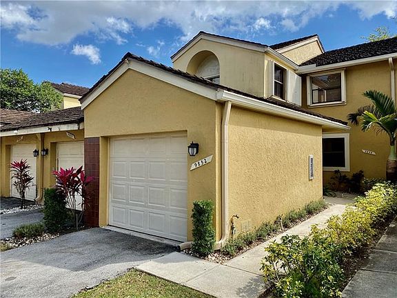 4th image of 9852 NW 1st Ct #9852