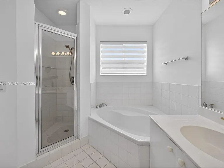 11248 NW 56th St — Photo 34