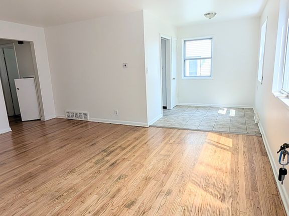 5th image of 4955 N 47th St #2