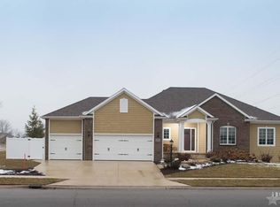 6002 Aurora Pl, Fort Wayne, IN 46804