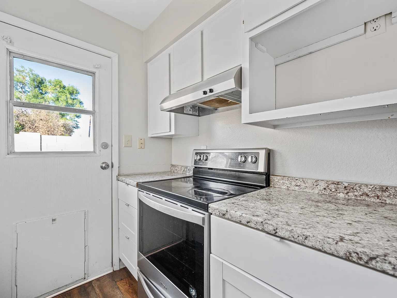 520 West Clark Street - 1 — Photo 3