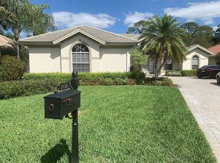 1631 Manchester Ct, Naples, FL 34109