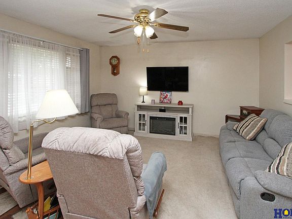 4th image of 1218 W Ryons St