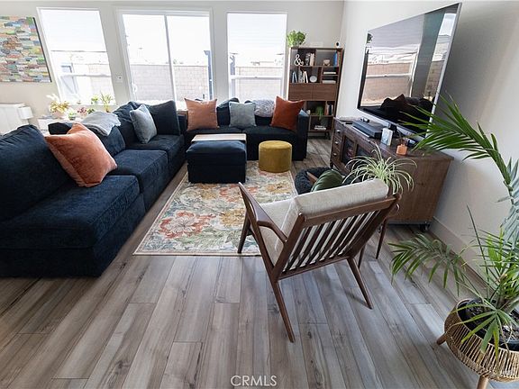 5th image of 961 Carroll Way