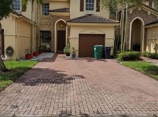 15378 SW 8th Ln, Miami, FL 33194