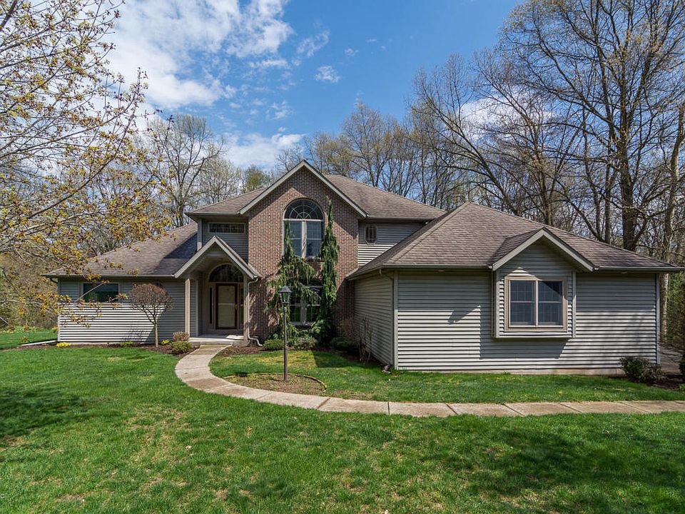 1st image of 66711 Maple Wood Dr