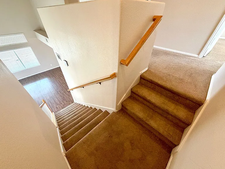 8346 Fame Ave — Photo 15