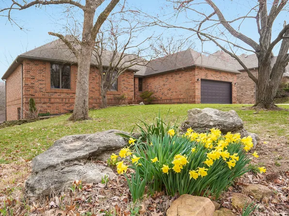 1432 S Ranch Drive, Springfield, MO 65809