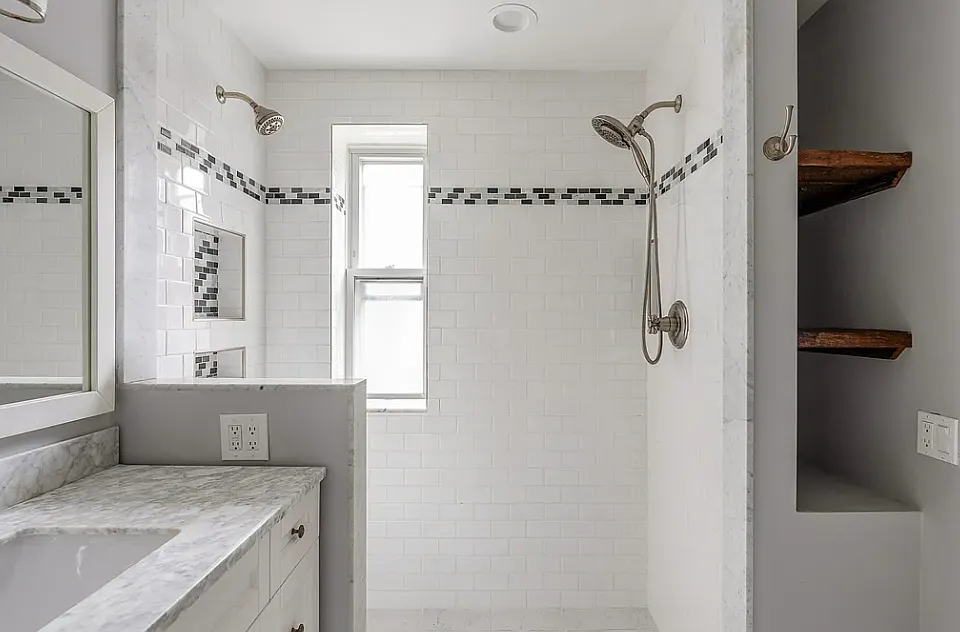 2 bed, 851 sqft, $2,700 — Photo 3