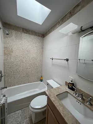 Rented by Bouklis Group | media 8