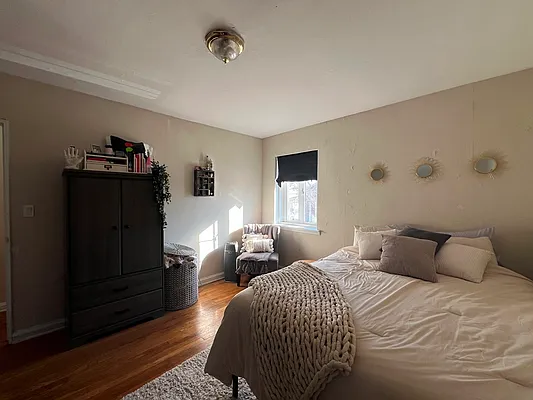 Rented by Prime Realty | media 19