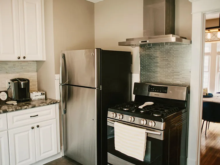 53 Tioga St #UPPER — Photo 9