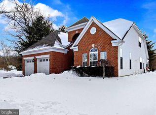 6 Marbella Ct, Hamilton, NJ 08691