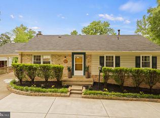 6821 Stoneybrooke Ln, Alexandria, VA 22306