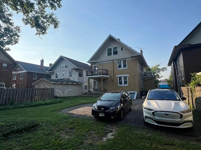 Off street parking and rear entry to apartment