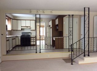 633 N Hine Ave, City Of Waukesha, WI 53188