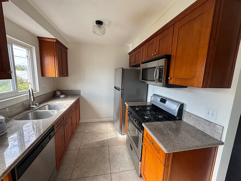 5401 W Olympic Blvd #3 — Photo 11