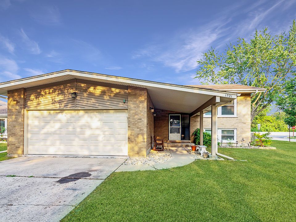 1st image of 1701 Park Dr