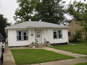 1st image of 612 Soper Ave N