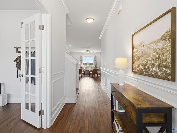 3rd image of 119 Sage Oak Dr