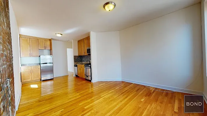 Rented by Bond New York | media 16