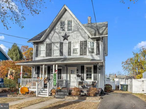 713 Cinnaminson St, Riverton, NJ 08077