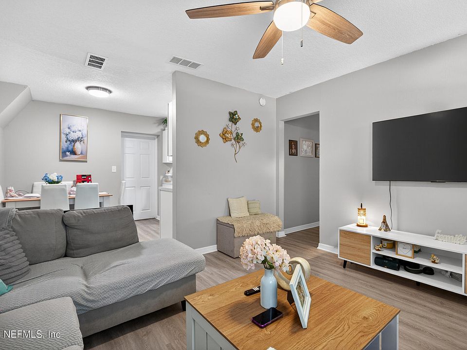 1st image of 341 PARKWOOD Drive