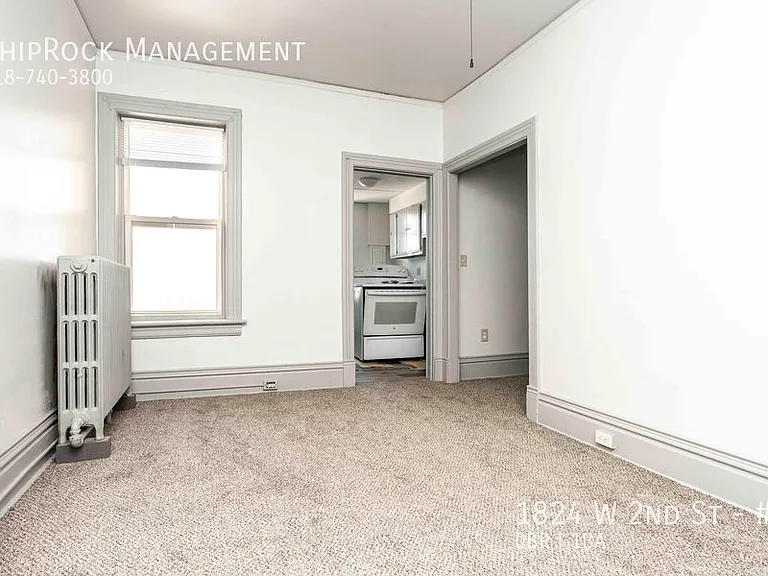 1824 W 2nd St #G — Photo 7