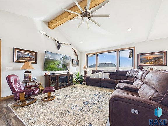 5th image of 600 Quartzite Ave