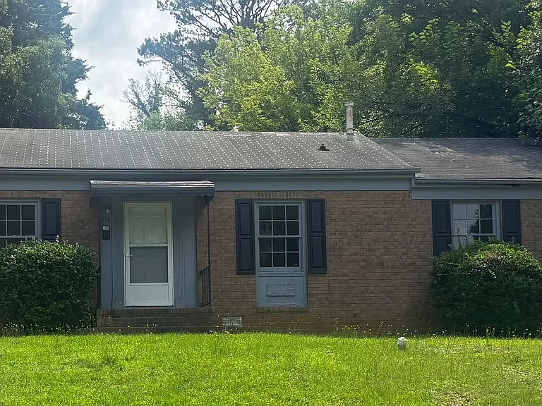 614 Kentbrook Dr — Photo 1