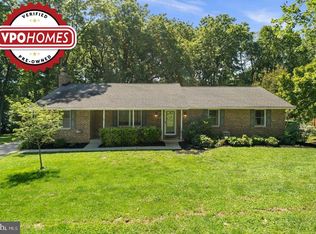 6421 Locust Ln, Sykesville, MD 21784