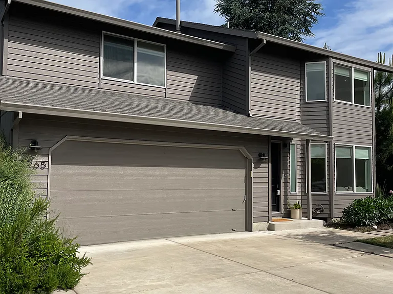 5965 NW 213th Pl — Photo 2