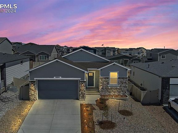 3rd image of 9853 Meridian Hills Trl
