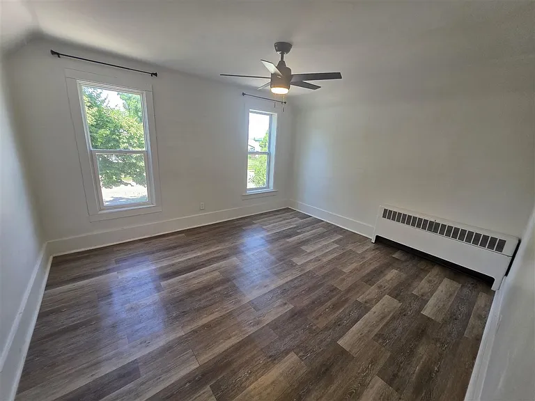 421 Monroe St #2 — Photo 4
