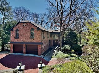 440 Ryndwood Rd, Pittsburgh, PA 15237