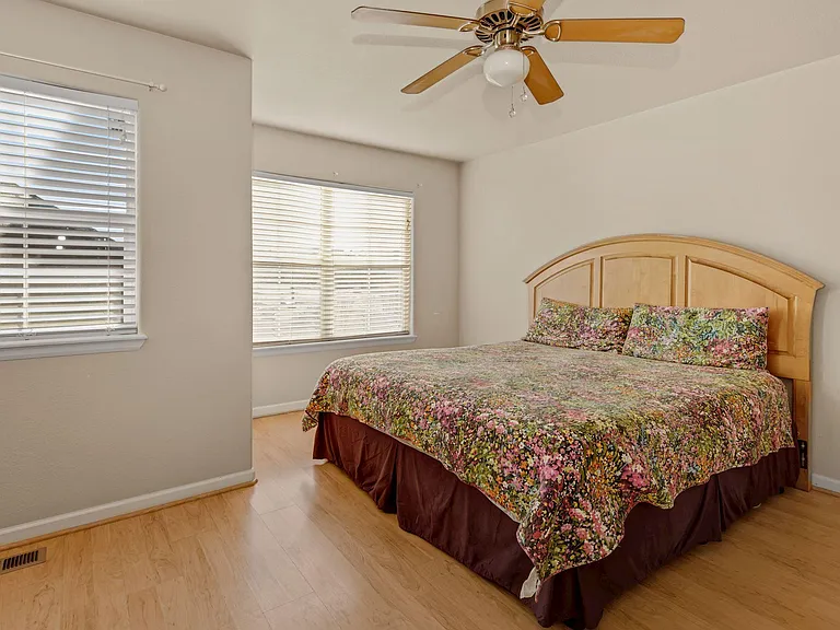1115 Trask Hts — Photo 8
