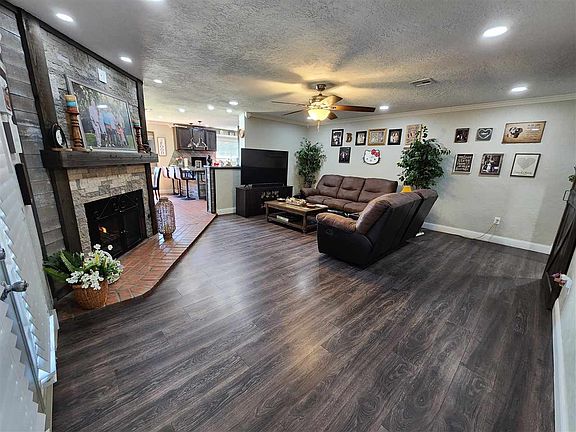 3rd image of 2315 NW Dunstan Ln