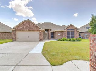 412 Lockwood Ln, Weatherford, TX 76087