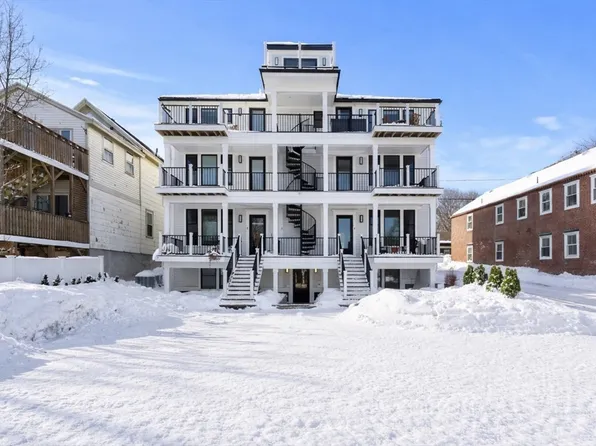 182 Merrimac St #1, Newburyport, MA 01950