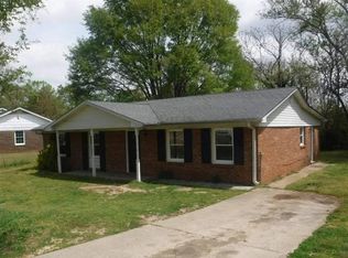 203 Osmond Dr, Taylors, SC 29687