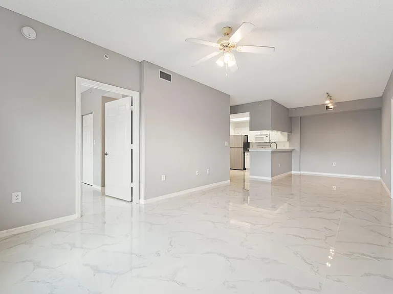 2917 Tuscany Ct #302 — Photo 19