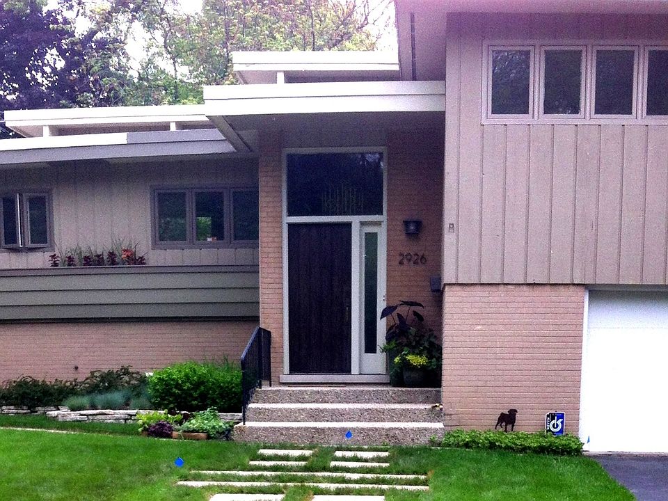 1st image of 2926 Arlington Ave